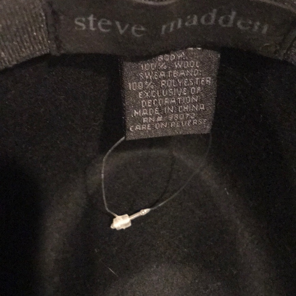 Steve Madden - Picture 3 of 4